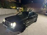 Mercedes-Benz E 320 1999 года за 3 500 000 тг. в Алматы – фото 2