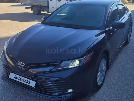 Toyota Camry 2020 года за 12 744 444 тг. в Актобе – фото 4