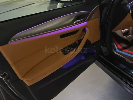 BMW 530 2017 года за 14 500 000 тг. в Алматы – фото 30
