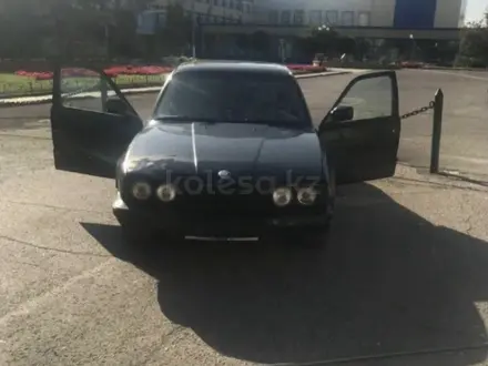 BMW 518 1993 года за 1 000 000 тг. в Караганда