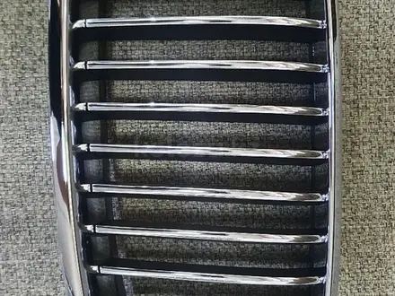 Решетка радиатора на BMW 5 SERIES F10 за 15 000 тг. в Алматы