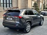 Toyota RAV4 2021 годаүшін12 200 000 тг. в Шымкент – фото 3