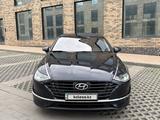Hyundai Sonata 2021 года за 10 500 000 тг. в Алматы – фото 2