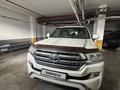 Toyota Land Cruiser 2017 года за 32 500 000 тг. в Астана