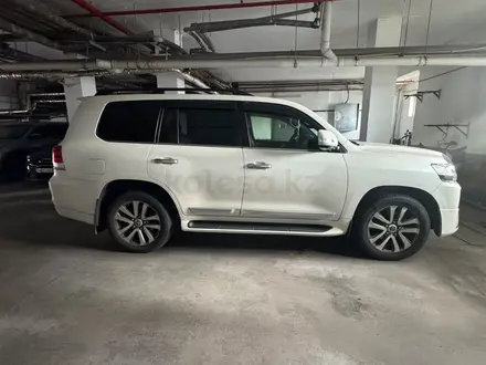 Toyota Land Cruiser 2017 года за 32 500 000 тг. в Астана – фото 4