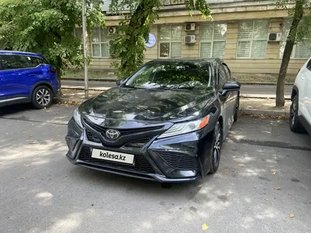 Toyota Camry 2020 года за 13 500 000 тг. в Алматы – фото 9