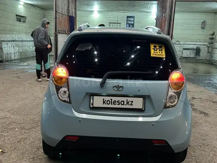 Chevrolet Spark 2010 года за 3 390 000 тг. в Шымкент – фото 4