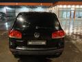 Volkswagen Touareg 2005 года за 4 250 000 тг. в Актау – фото 3