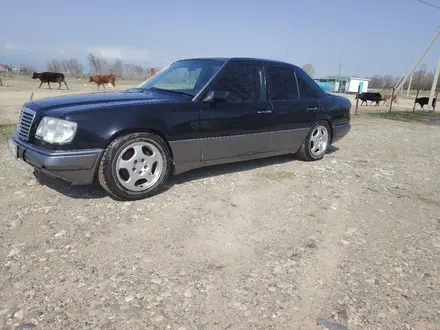Mercedes-Benz E 320 1994 года за 3 100 000 тг. в Талдыкорган – фото 4