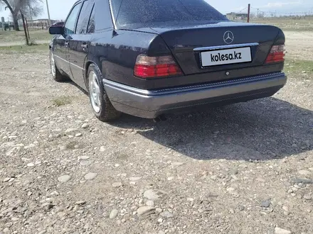 Mercedes-Benz E 320 1994 года за 3 100 000 тг. в Талдыкорган – фото 7