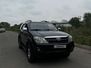 Toyota Fortuner, 2007