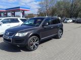 Volkswagen Touareg 2007 года за 8 300 000 тг. в Караганда