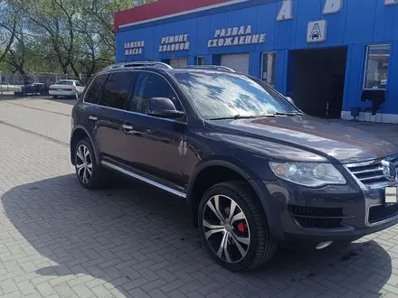 Volkswagen Touareg 2007 года за 8 300 000 тг. в Караганда – фото 4