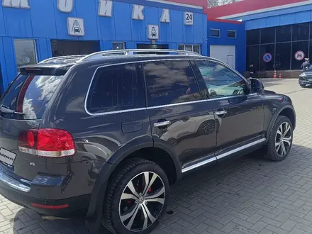 Volkswagen Touareg 2007 года за 8 300 000 тг. в Караганда – фото 5