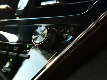 Toyota Camry 2023 года за 15 600 000 тг. в Актау – фото 14