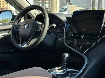 Toyota Camry 2023 года за 15 600 000 тг. в Актау – фото 19