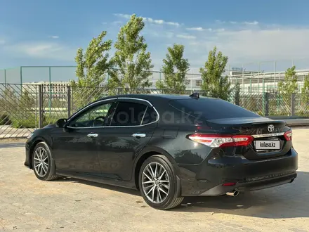 Toyota Camry 2023 года за 15 600 000 тг. в Актау – фото 3