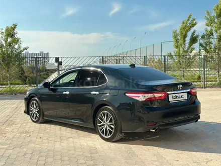 Toyota Camry 2023 года за 15 600 000 тг. в Актау – фото 11
