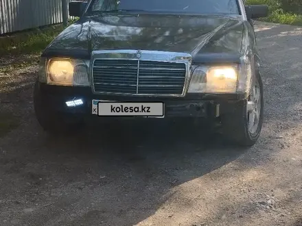 Mercedes-Benz E 230 1990 года за 800 000 тг. в Алматы – фото 2