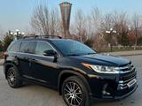 Toyota Highlander 2018 года за 18 300 000 тг. в Шымкент