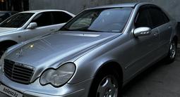 Mercedes-Benz C 320 2001 года за 3 000 000 тг. в Алматы – фото 4
