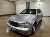 Mercedes-Benz C 320 2001 года за 3 000 000 тг. в Алматы – фото 2