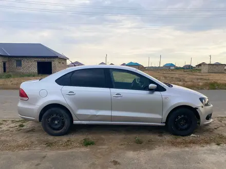 Volkswagen Polo 2011 года за 3 100 000 тг. в Атырау – фото 3