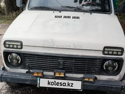 ВАЗ (Lada) Lada 2121 2000 года за 800 000 тг. в Алматы – фото 4