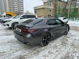 Toyota Camry 2019 года за 10 500 000 тг. в Караганда – фото 4