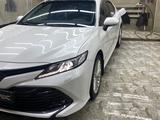 Toyota Camry 2018 годаүшін13 650 000 тг. в Петропавловск – фото 3