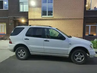 Mercedes-Benz ML 320