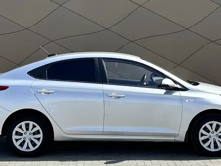 Hyundai Accent 2021 года за 5 590 000 тг. в Караганда – фото 4