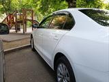 Volkswagen Jetta 2014 года за 5 000 000 тг. в Алматы – фото 4
