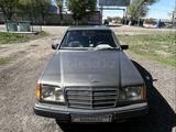 Mercedes-Benz E 230 1988 года за 900 000 тг. в Караганда