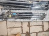 В наличие привозные газовые упоры крышки багажника на mitsubishi, toyota. за 25 000 тг. в Алматы – фото 4