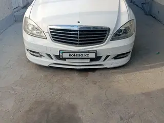 Mercedes-Benz S-Class, 2007