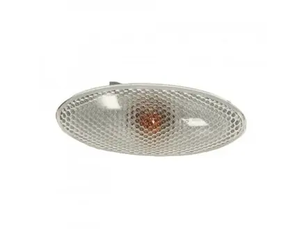 Поворотник повторитель в крыло за 2 500 тг. в Астана