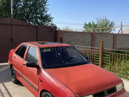 SEAT Toledo 1993 года за 400 000 тг. в Жетысай – фото 2