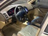 Honda Civic 2004 года за 2 500 000 тг. в Актау – фото 2