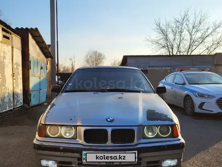 BMW 320 1994 года за 1 500 000 тг. в Талдыкорган