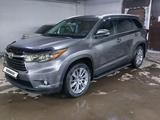 Toyota Highlander 2017 годаүшін17 900 000 тг. в Астана – фото 2