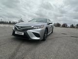 Toyota Camry 2019 года за 10 900 000 тг. в Тараз