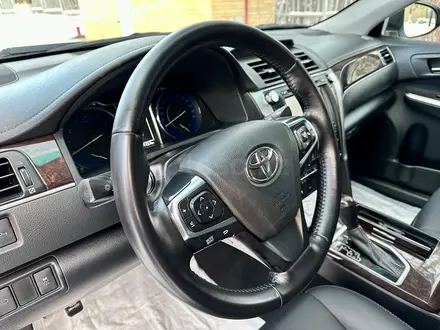 Toyota Camry 2016 года за 13 950 000 тг. в Караганда – фото 32