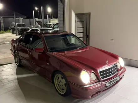 Mercedes-Benz E 320 1998 года за 3 200 000 тг. в Алматы – фото 6
