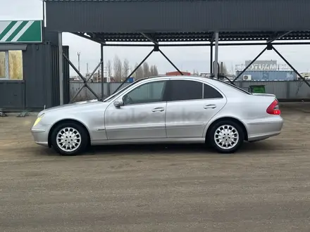 Mercedes-Benz E 320 2004 года за 4 200 000 тг. в Актобе – фото 17