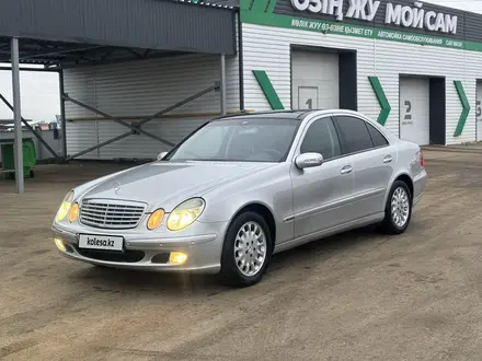 Mercedes-Benz E 320 2004 года за 4 200 000 тг. в Актобе