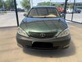 Toyota Camry 2002 годаүшін3 100 000 тг. в Шымкент – фото 2