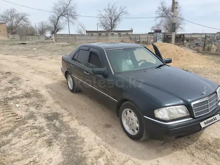 Mercedes-Benz C 280 1996 года за 2 700 000 тг. в Шымкент – фото 2