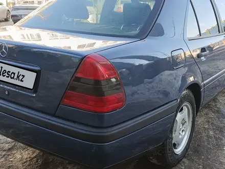 Mercedes-Benz C 180 1994 года за 1 950 000 тг. в Астана – фото 15