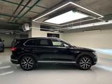 Volkswagen Touareg 2022 года за 30 990 000 тг. в Астана – фото 3